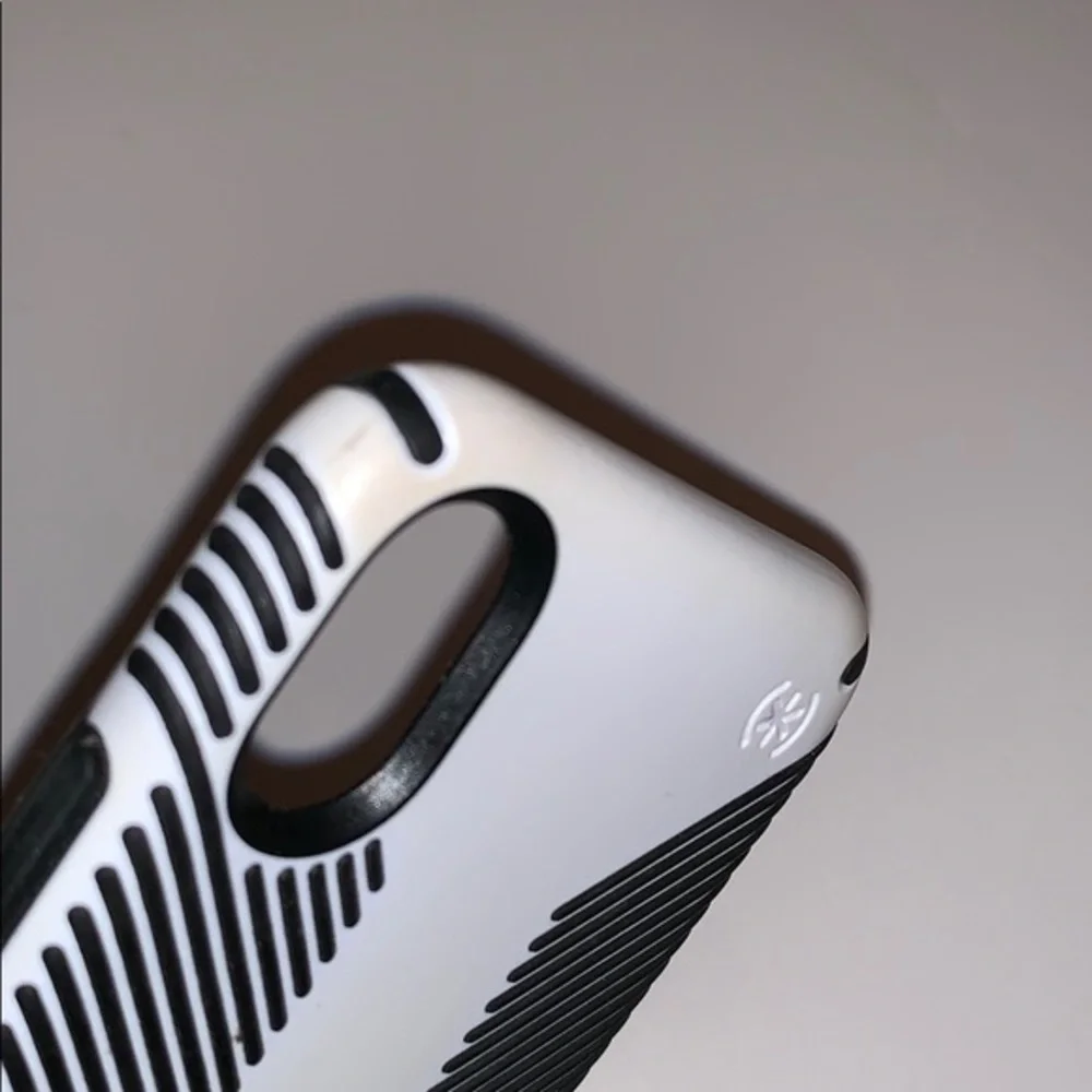 Speck iPhone X case